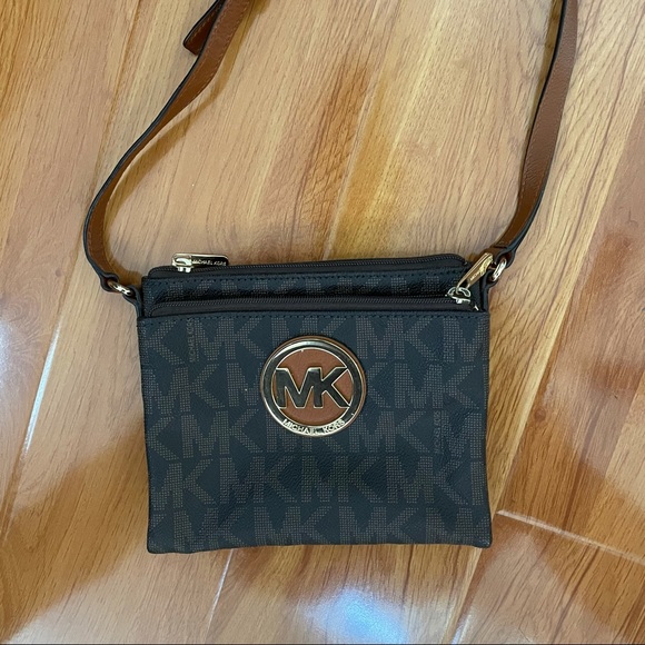 Michael Kors small crossbody bag - Picture 1 of 7